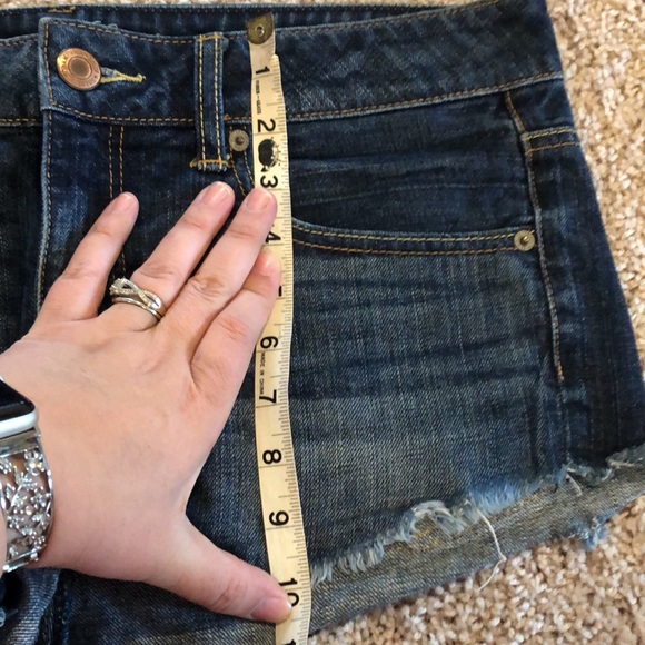 American Eagle Outfitters 100% Cotton Jean Shorts Size 10 dark wash - Picture 8 of 10